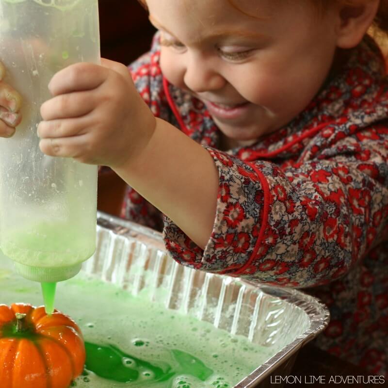 Toddler Pumpkin Science