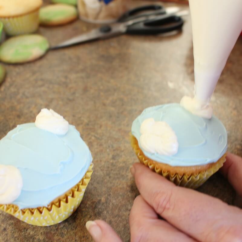 Making Rainbow Cupcakes
