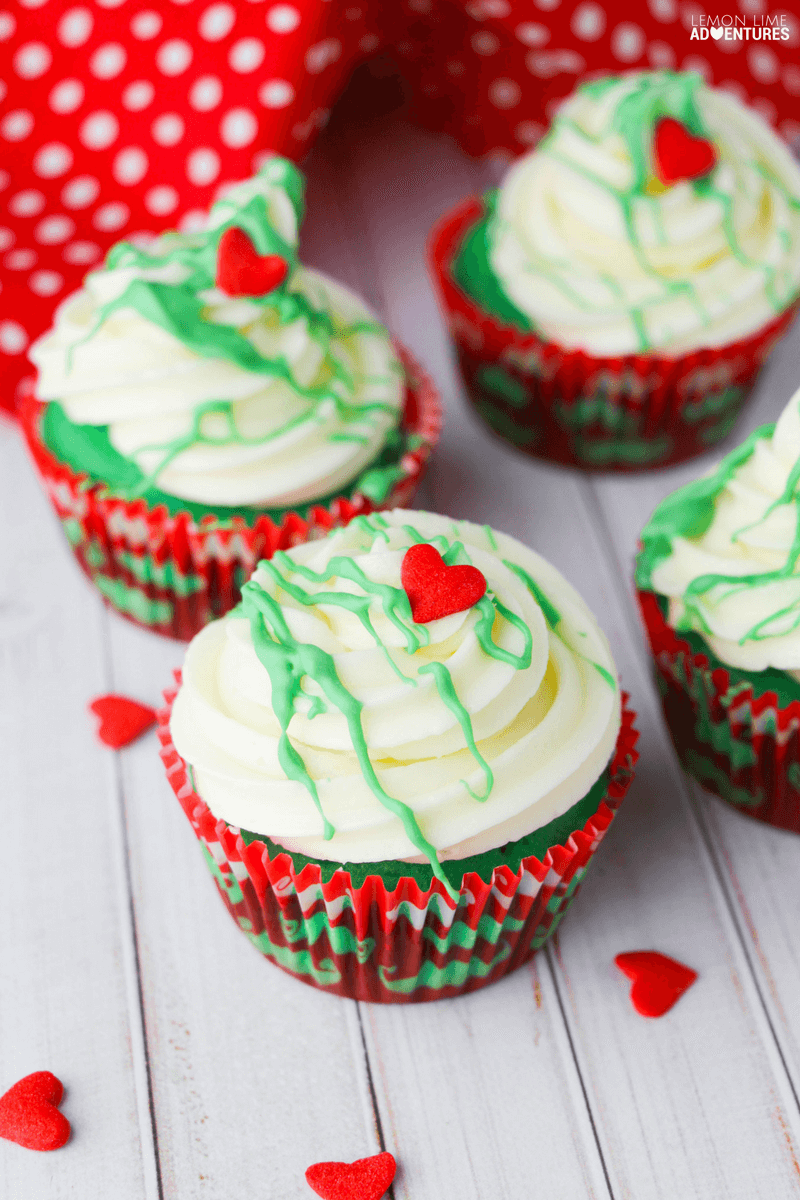 Monstrously Cute Grinch Cupcakes!
