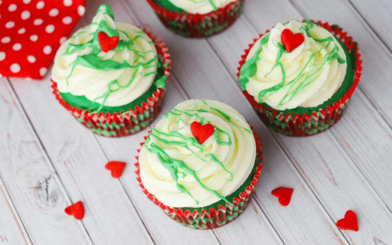 Monstrously Cute Grinch Cupcakes!