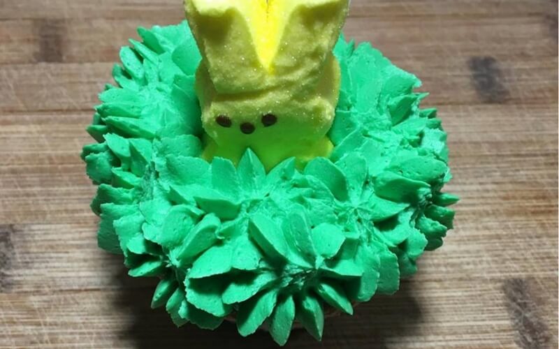 Totally delicious peeps cupcakes for Easter!