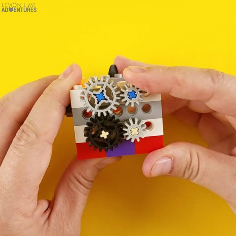 DIY lego Fidget Cube wall with gears